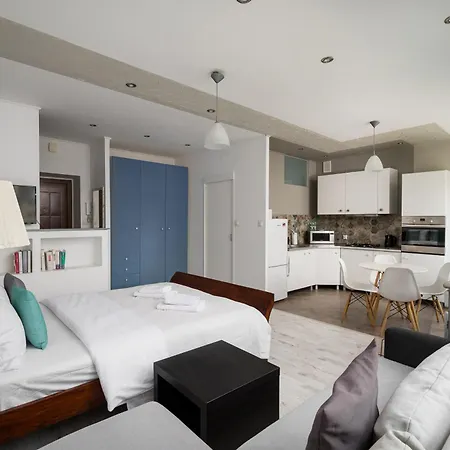 Apartment Kino Femina Pleasant Warsaw